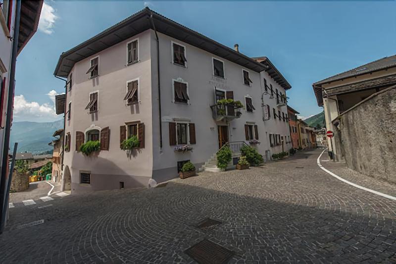 Albergo Antica Rosa Levico Terme Exterior foto
